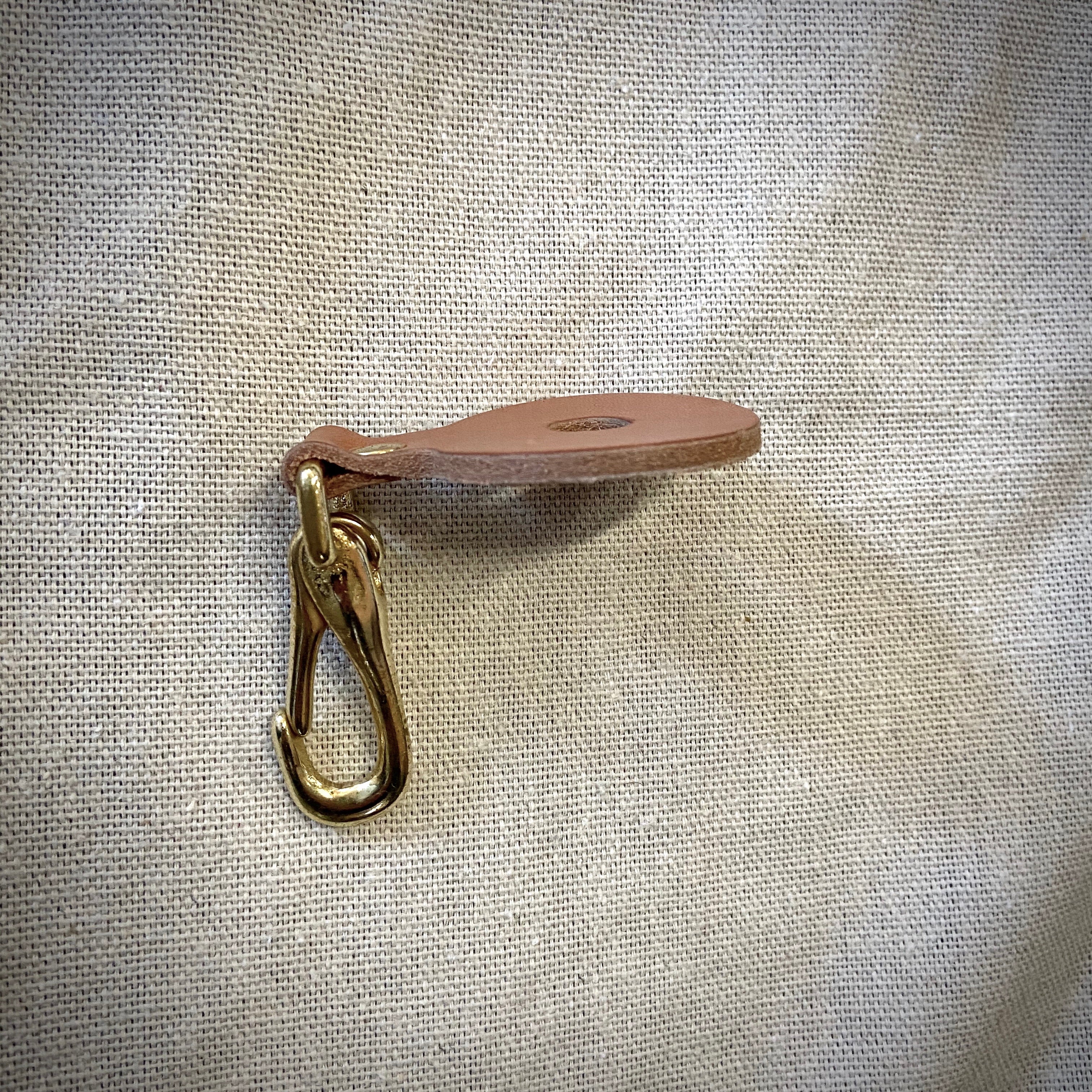 The Hat Hook – TACKLE Instrument Supply Co.